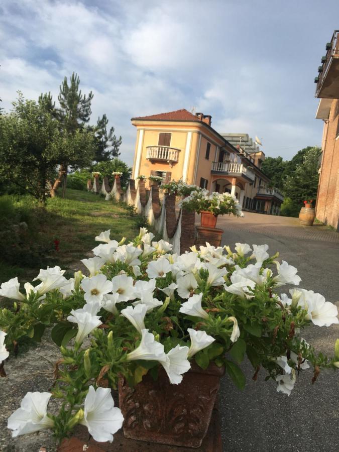 Rossella Alla Villarella Dei Tulipani Asti Extérieur photo
