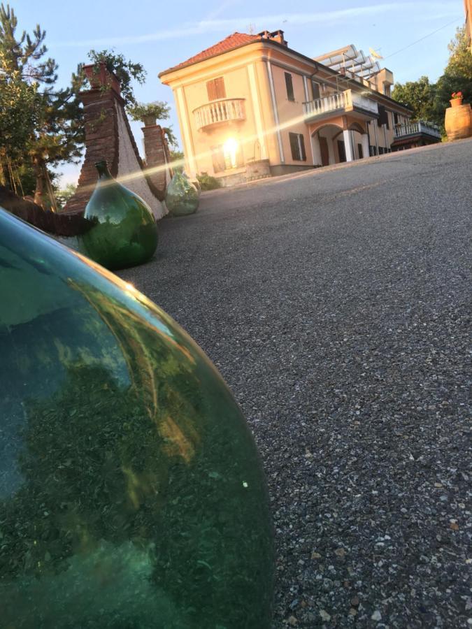Rossella Alla Villarella Dei Tulipani Asti Extérieur photo