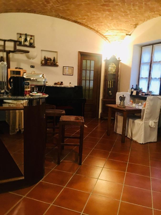 Rossella Alla Villarella Dei Tulipani Asti Extérieur photo