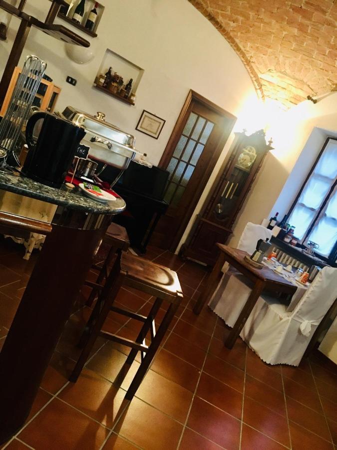 Rossella Alla Villarella Dei Tulipani Asti Extérieur photo